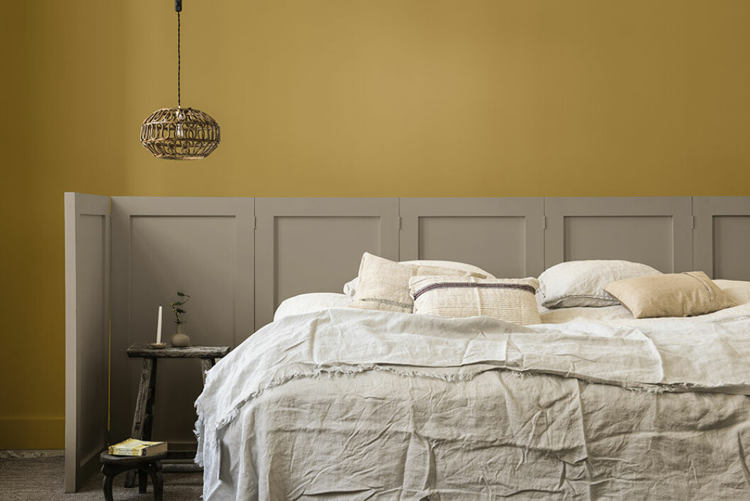 Gult kan även vara dämpat i tonen – och en fin kombination tillsammans med beige neutraler. Foto: Nordsjö Gult hos Nordsjö 2021