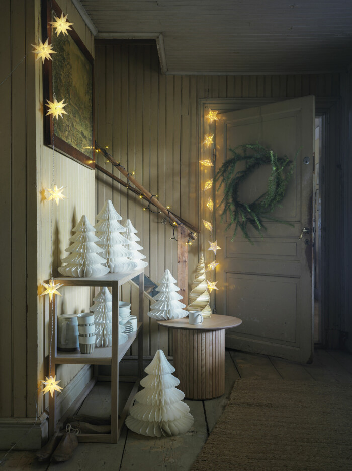 pappersgranar och ljusslingor från åhléns