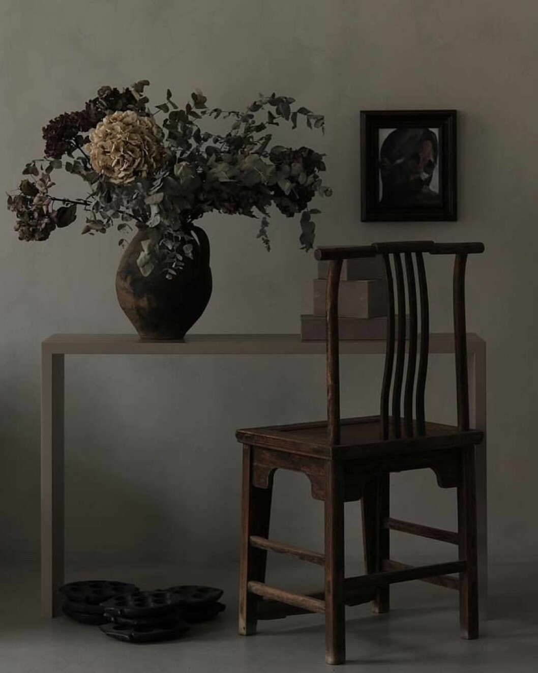 Sidobord från <a href="https://www.lineaire.se/" target="_blank" rel="noopener">Lineaire</a>.