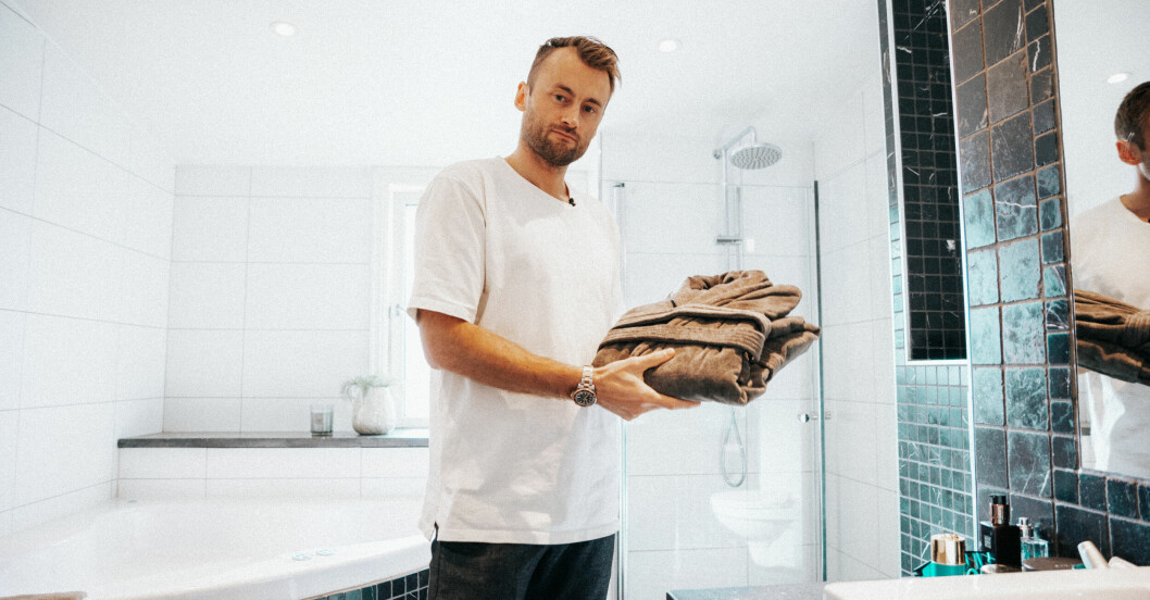 Petter Northug visar upp sitt hem i Klarnas Youtube-serie Klarna Drops By. Petter Northug badrum