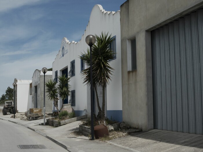 Comporta kallas också för Portugals Ibiza och befolkas sommartid av det vackra folket, här semestrar medlemmar av Monacos Casiraghi-familj liksom skodesignern Christian Louboutin och sångerskan Carla Bruni.