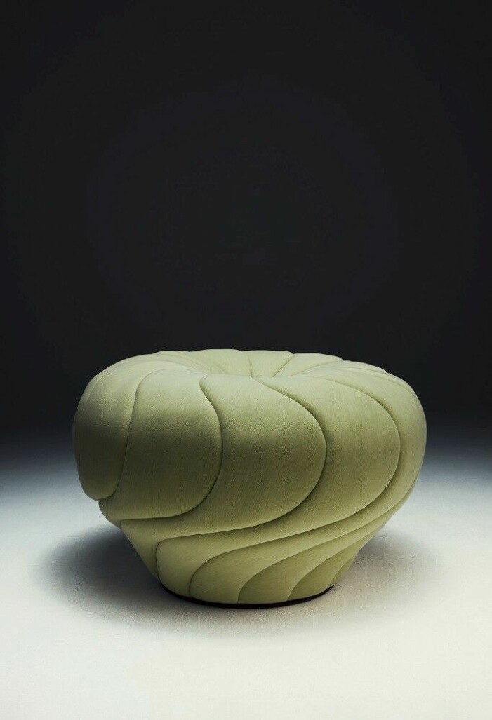 Puffen Champignon som är klädd i tyg från Kvadrat. Puffen Champignon.