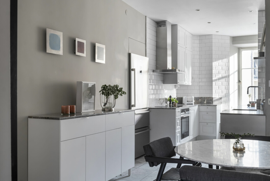 Bild från artikeln <a target="_blank" href="https://www.residencemagazine.se/hemma-hos/hemma-hos-carl-wilhelm-hirsch/7905286">Hemma hos Carl Wilhelm Hirsch – där konsten står i centrum</a>. Bild från artikeln Hemma hos Carl Wilhelm Hirsch – där konsten står i centrum.