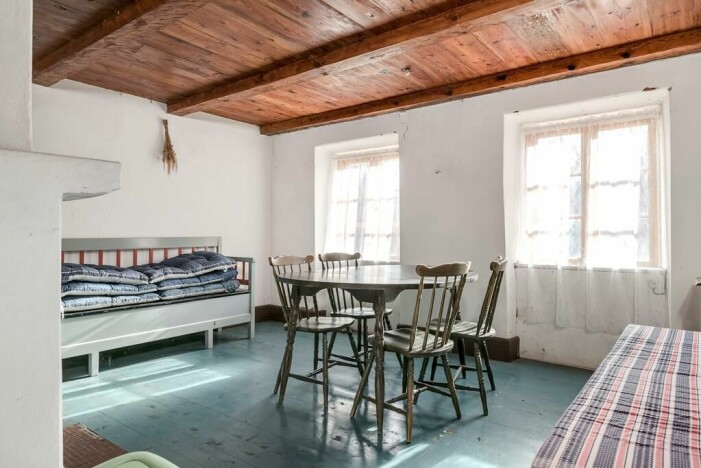 Hela bostaden är i behov av renovering. renovering gotland