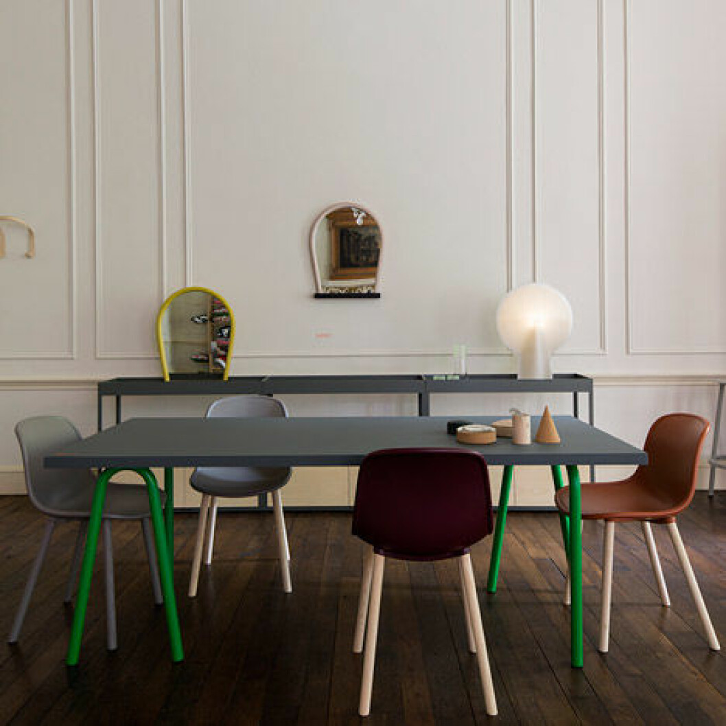 Wrong London. Foto via: <a href="http://www.dezeen.com/2016/03/22/sebastian-wrong-london-new-lighting-brand-business-news/">Dezeen</a>. Residence_Wrong-for-Hay-collection_1sq