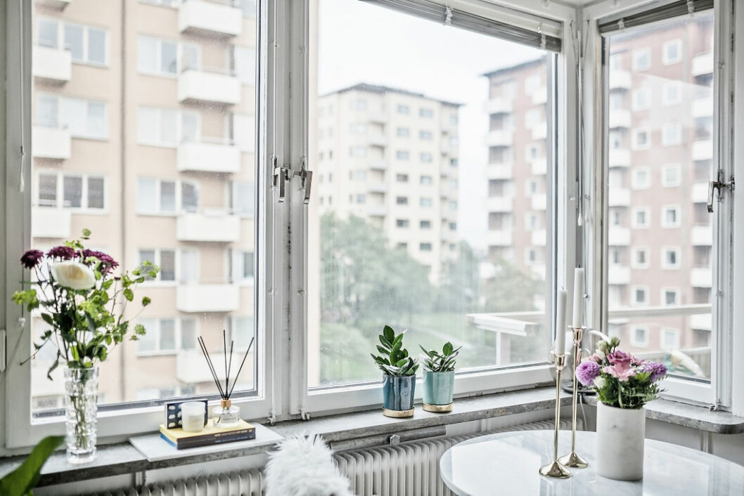 Krukor från Svenskt Tenn och marmorvas från Bloomingville. Foto: Johan Eriksson/<a href="http://esoftsystemsblog.com" target="_blank" rel="noopener">Esoft</a>