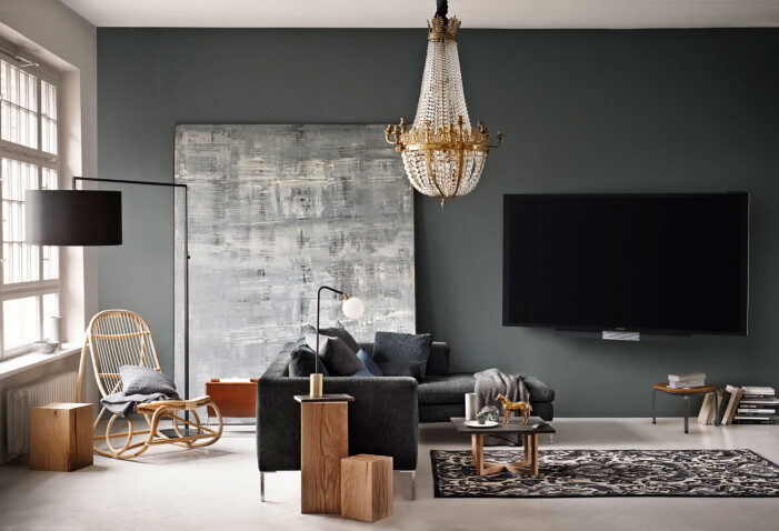 Utnyttja rummets ytor på bästa möjliga sätt genom smarta komponenter – som ett justerbart väggfäste. Foto: Bang & Olufsen. Anpassa din tv efter rummet i fråga, så inreder du snyggt med din tv