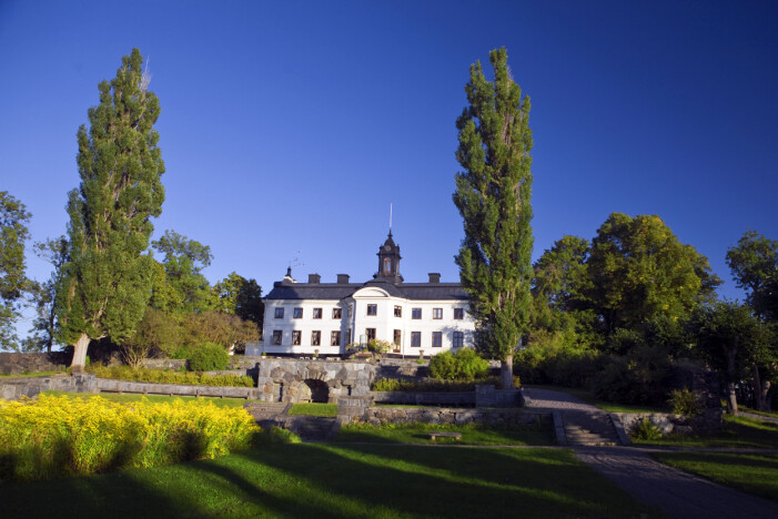 Kaggeholms slott ligger vackert benäget på Ekerö utanför Stockholm. Kaggeholms slott