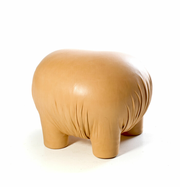 Anomaly Pouf, Front, 38 600:-, Moroso/Nordiska Galleriet. Anomaly pouf i läder av Front Design. 38 600:-, Moroso/Nordiska Galleriet.