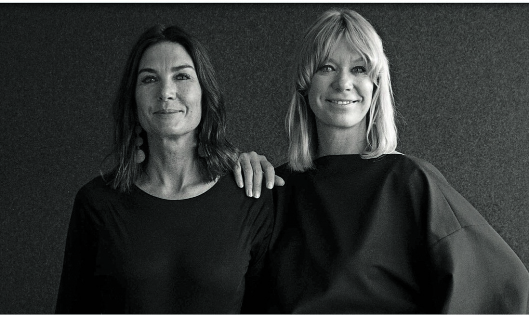 Systrarna Eklund driver Bolon, och tipsar i senaste numret av Residence om sina sommarfavoriter på Torekov. Systrarna Annica och Marie Eklund på Bolon.