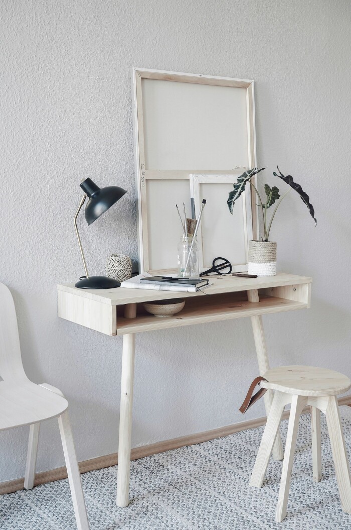 Skrivbord hör till möblerna som är populära på second hand-marknaden, kanske efter att hemmakontoret blivit en så viktig del av hemmet under året som gått. Foto: Karup design/Ellos Home skrivbord till hemmakontoret är eftertraktat på second hand-marknaden