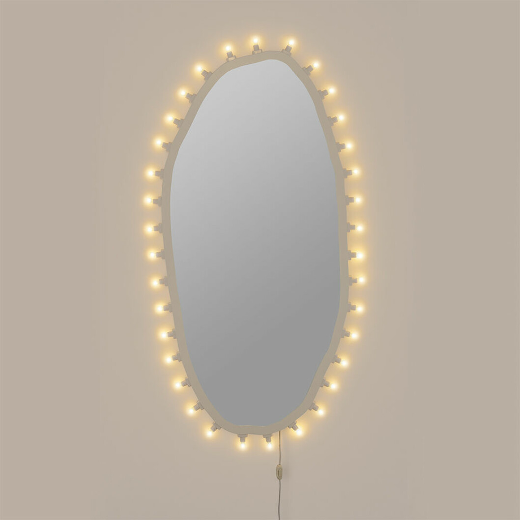 Spegel med belysning från Seletti