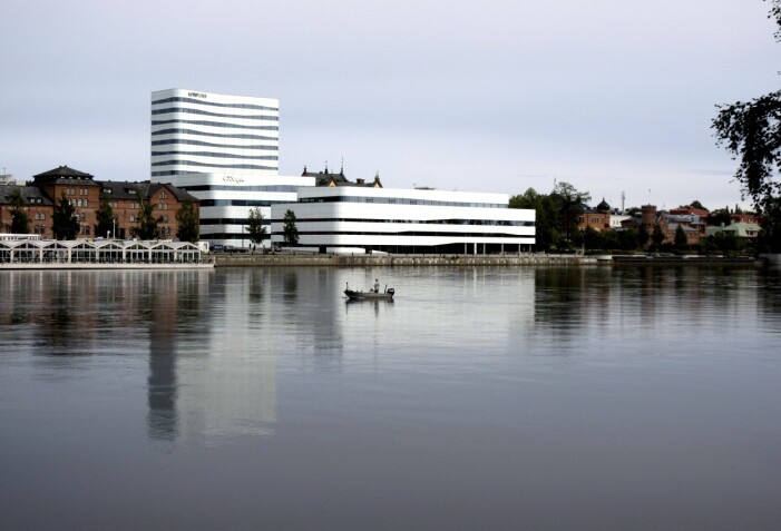 Stadsbiblioteket ligger precis vid Umeälven.