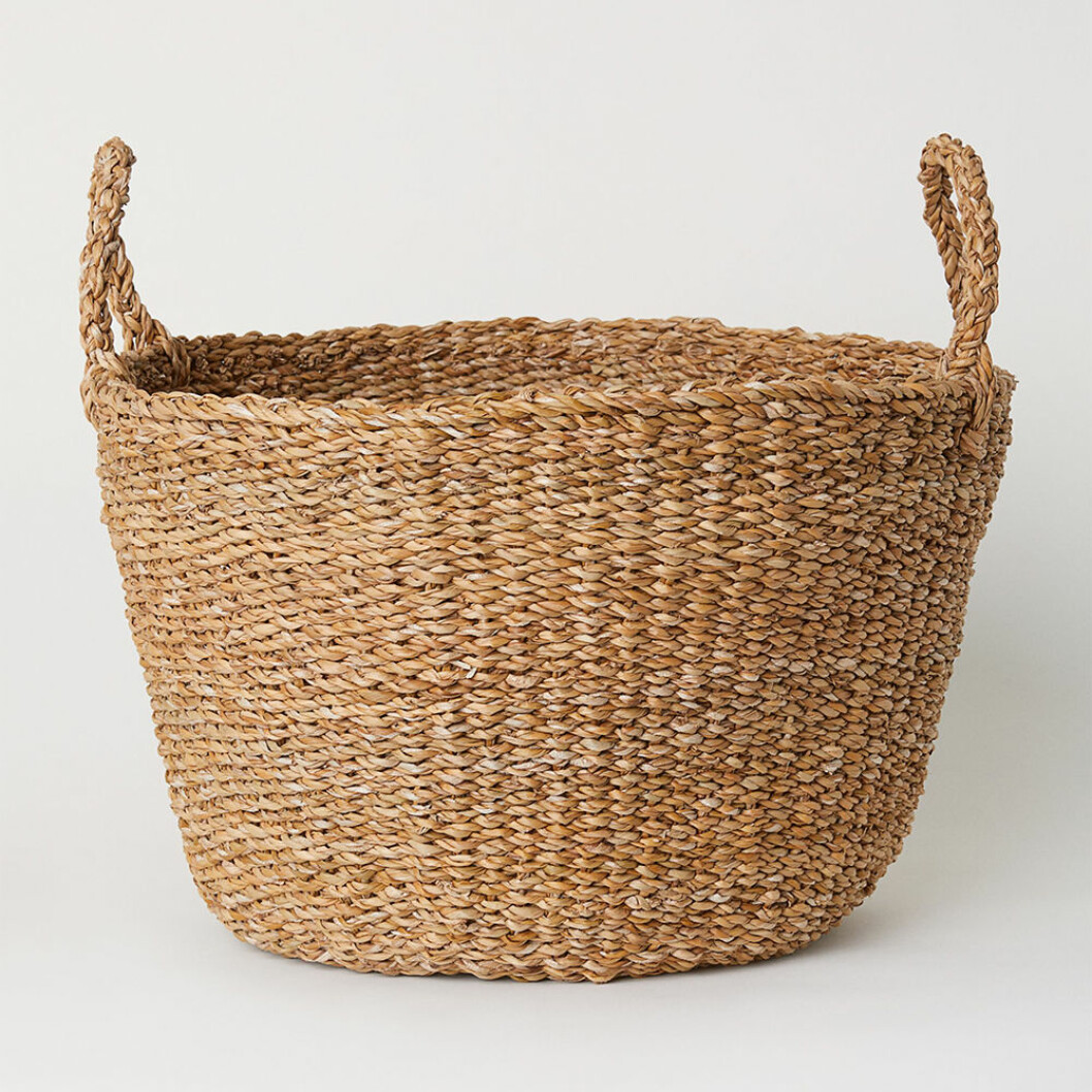 stor flätad förvaringskorg från H&M Home