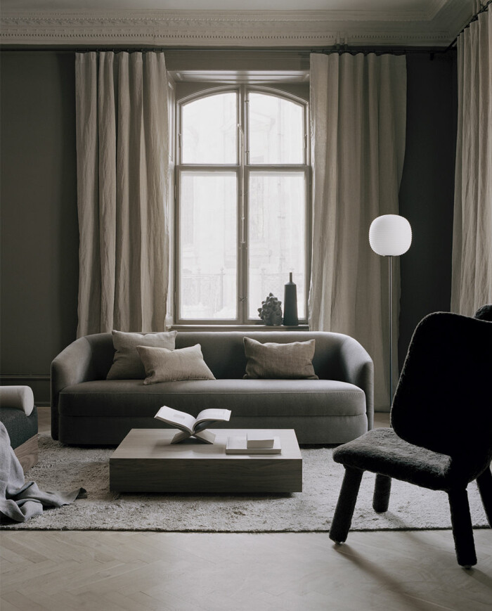 Foto: New works minimalistiskt och lågt soffbord i skandinavisk stil
