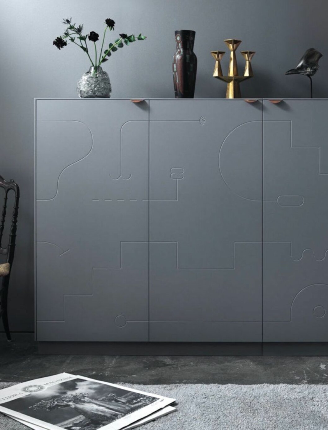 Fronter Delirium cloudy grey / Handtag Holy wafer copper / Ben plinth.