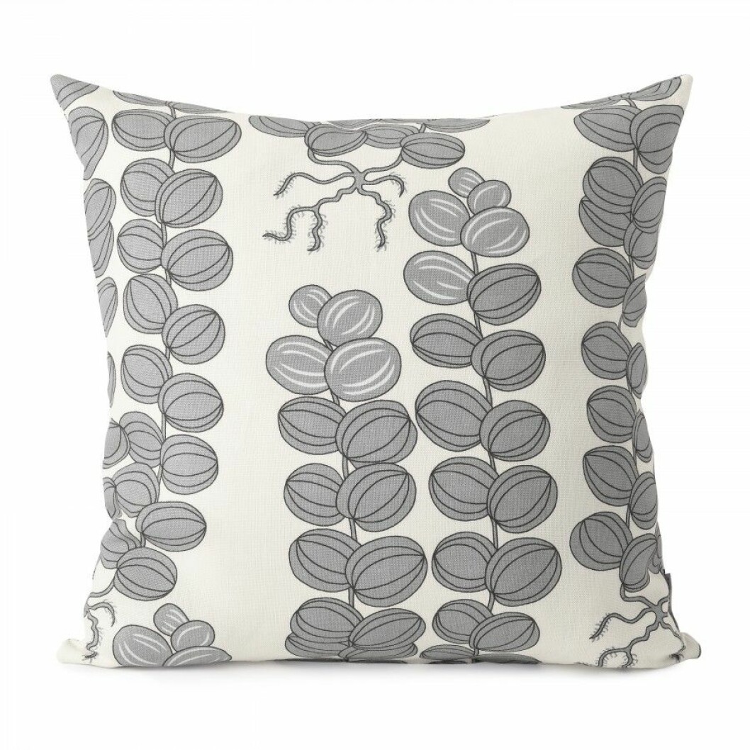 Svenskt_Tenn_Cushion_Celotocaulis_Linen_Grey
