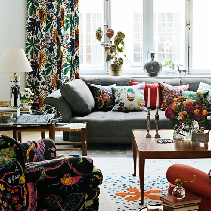 Mönster och tyger skapade av bland andra Josef Frank. Här syns dessutom den omtalade, klassiska Liljevalchs-soffan.
