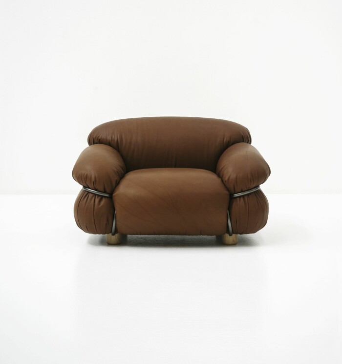 Sesann fåtölj, ca 55 000:-, Tacchini. Arkitekten Gianfranco Frattinis design från 1970, Sesann fåtölj, ca 55 000:-, Tacchini.