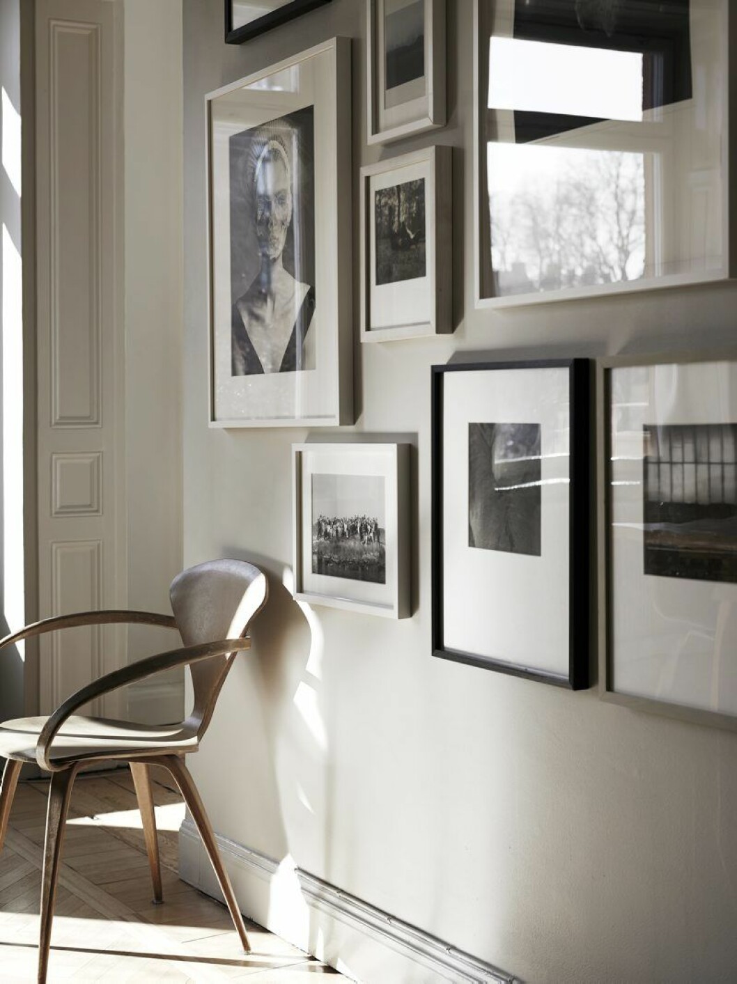 Foto: Pia Ulin. Styling: Lotta Agaton. Hämta inspiration från tavelväggar som denna, stylad av Lotta Agaton.