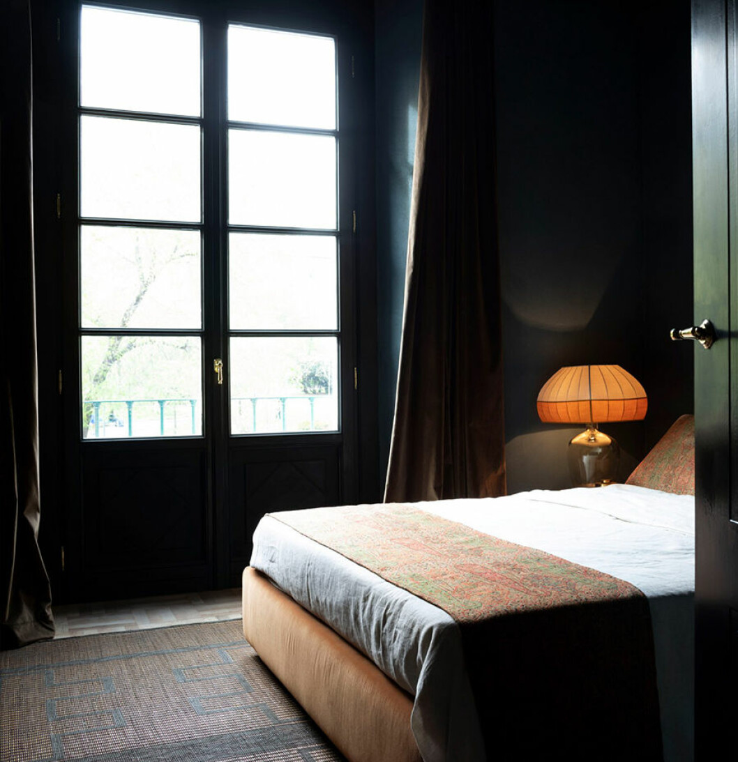 sister hotel säng