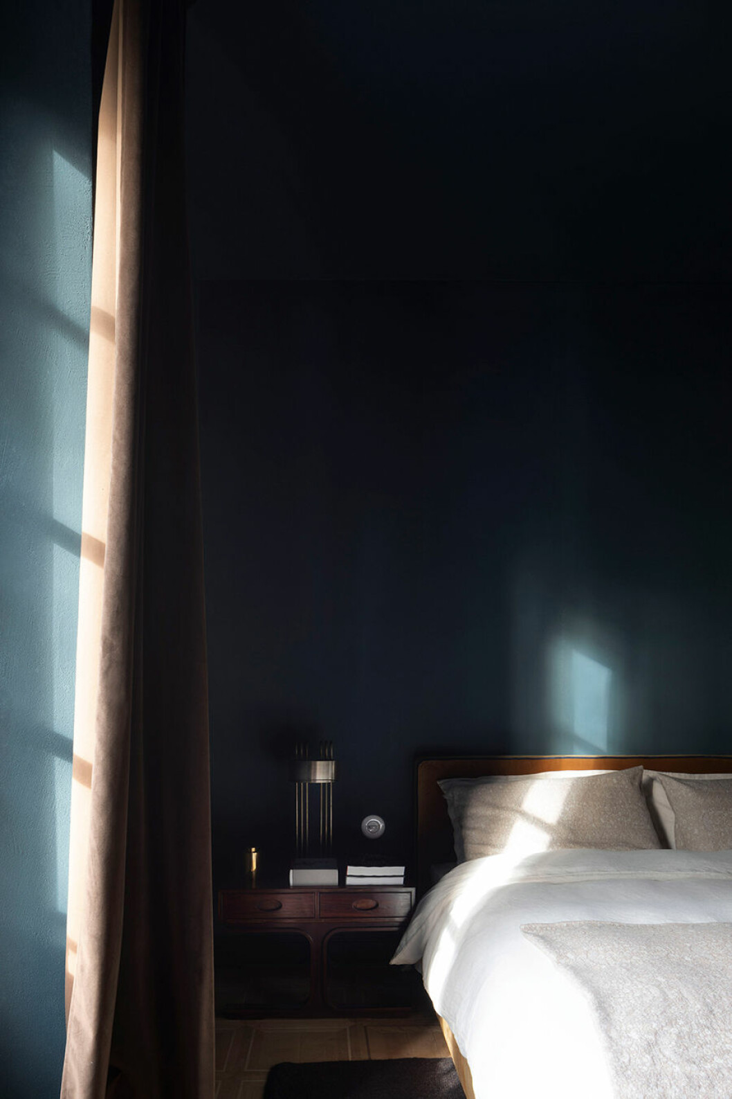 sister hotel säng 2