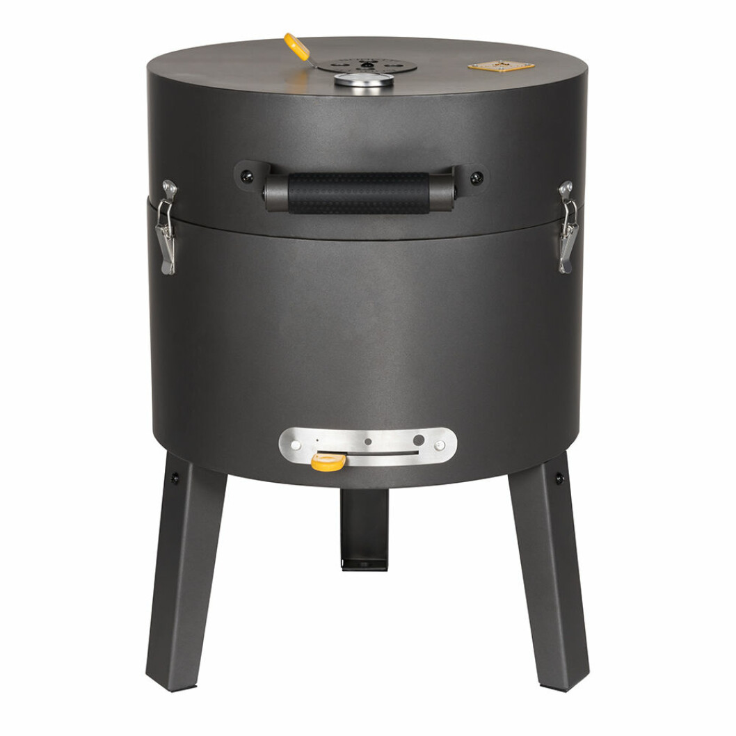 Klicka på bilden för att komma direkt till grillen.<a target="_blank" rel="nofollow" href="https://at.bagarenochkocken.se/t/t?a=1048502774&as=1213658102&t=2&tk=1&epi=barbara-grillar&url=https://bagarenochkocken.se/grillar/kolgrillar/boretti-tonello-kolgrill/"> </a> Tonello bärbar kolgrill