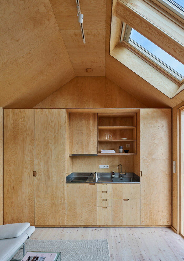 Maxa med naturnära materialval! <span class=" italic" data-lab-italic_desktop="italic">Ateljé 25</span> från Torum Modular är en dröm för träentusiasten. Foto: Åke E:son Lindman.