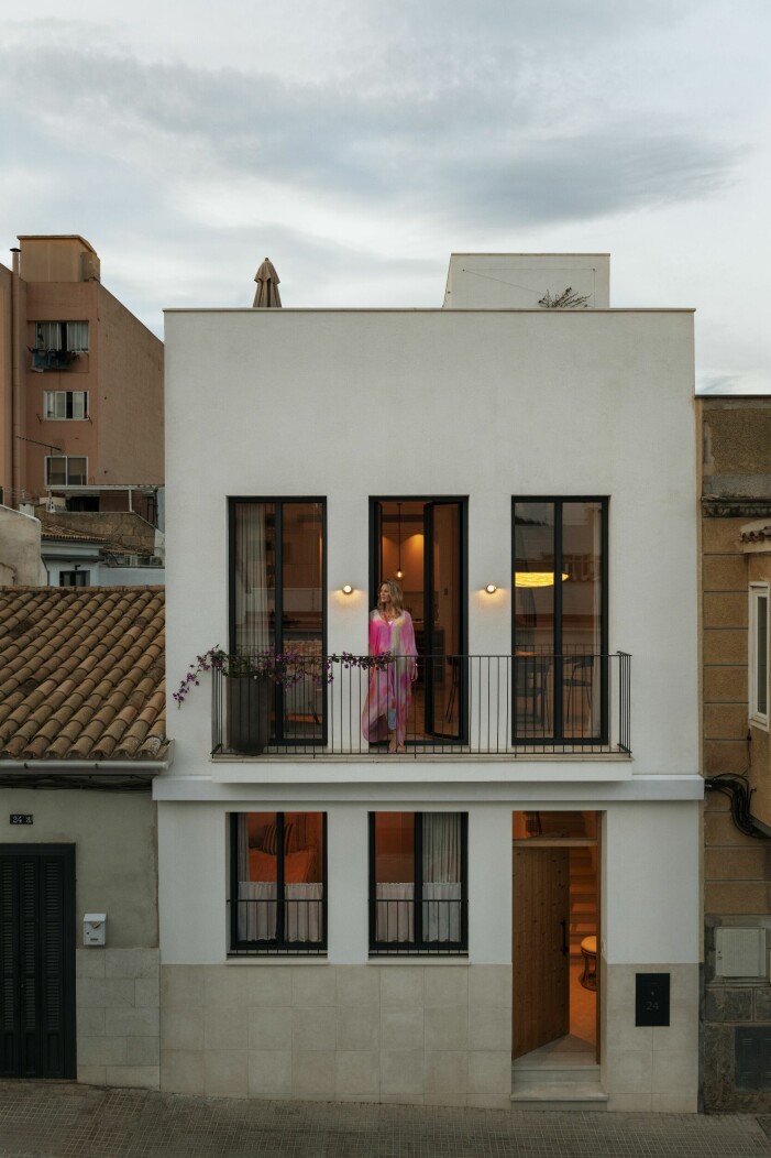 Inredaren Maria Whytes nybyggda hus ligger i Son Espanyolet, en av Palmas lugnare stadsdelar med nära till både naturen, havet och Santa Catalinas partyliv. Maria Whyte townhouse på Mallorca