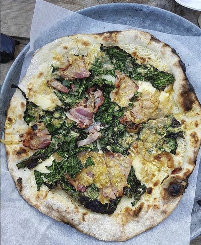 Tunt och krispigt på Prostens pizza.