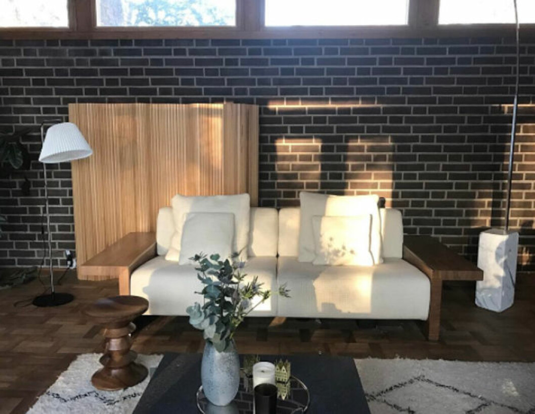 Pall från Eames, matta från Beni Ourain, soffbord från Poul Kjaerholm. unckelhouse1