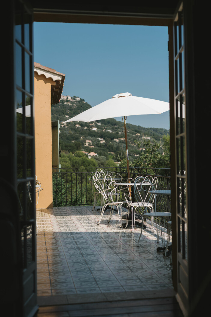 Villa Juli guesthouse frukostaltan vy