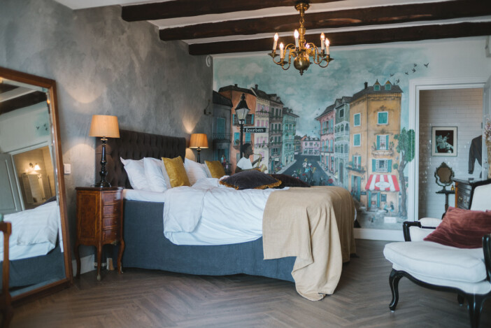 Villa Juli guesthouse gästrum väggmålning