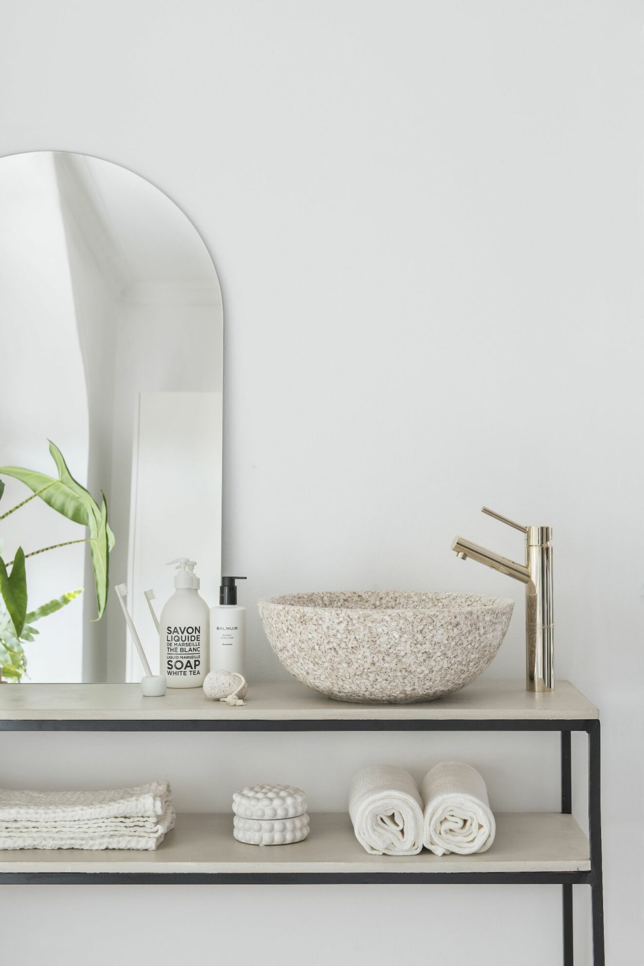 minimalistiskt badrum från woodio
